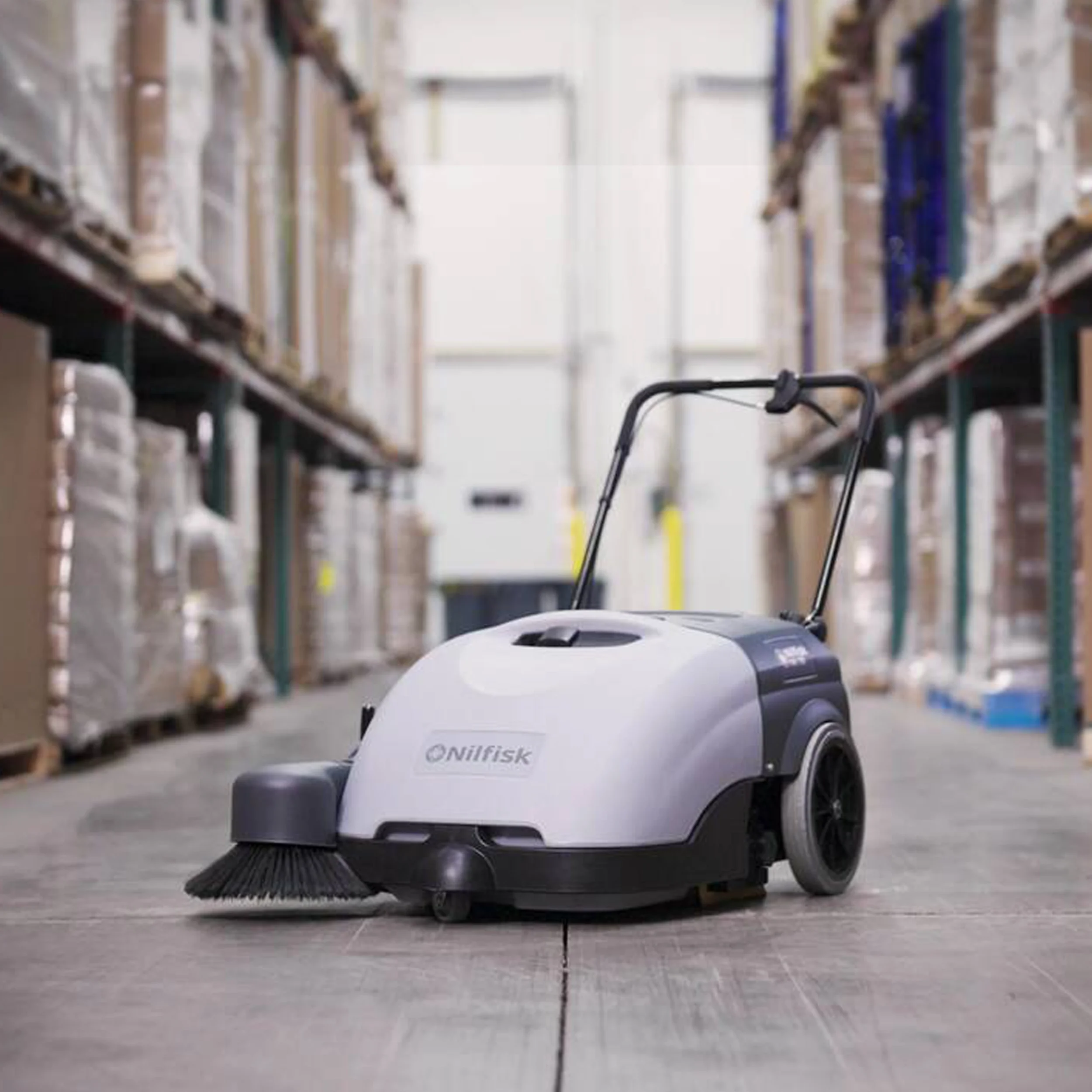 BALAYEUSE A CONDUCTEUR MARCHANT 