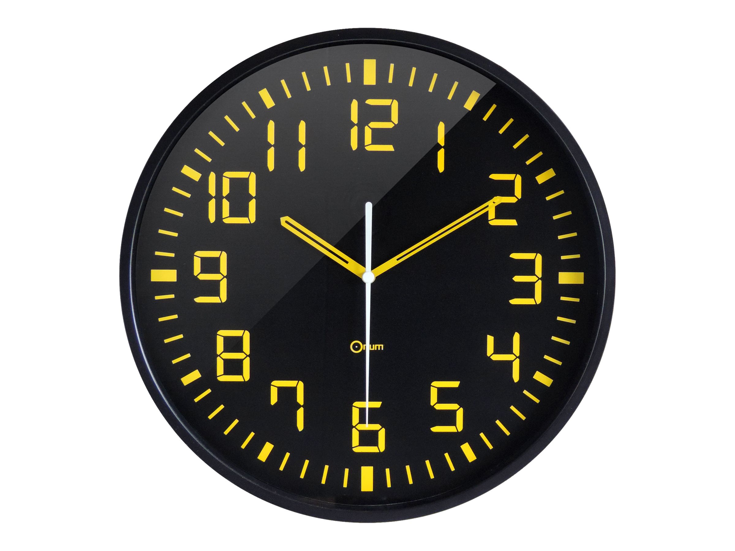 1 Horloge analogique avec cadran noir etchiffres jaunes