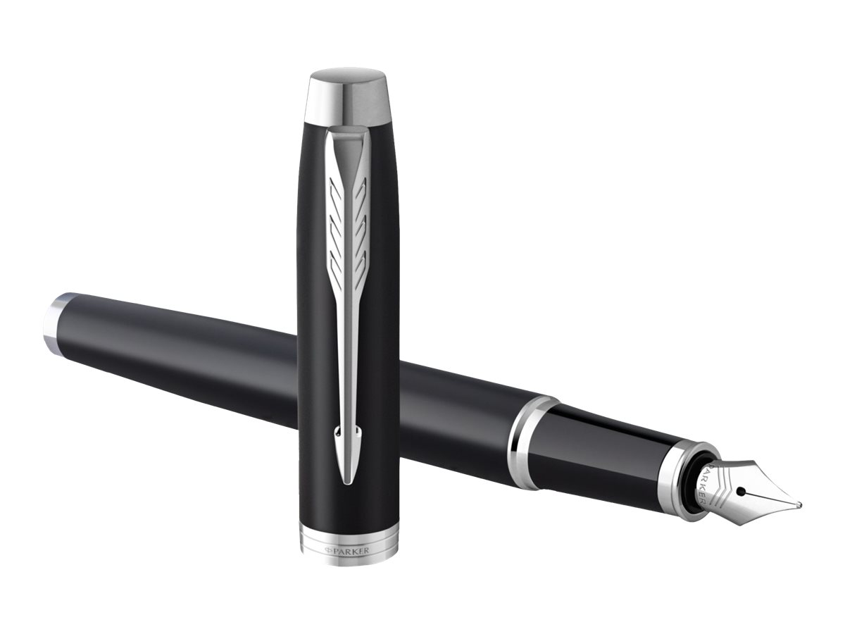 1 Stylo plume Parker IM noir mat avec finitions chrome, plume moyenne